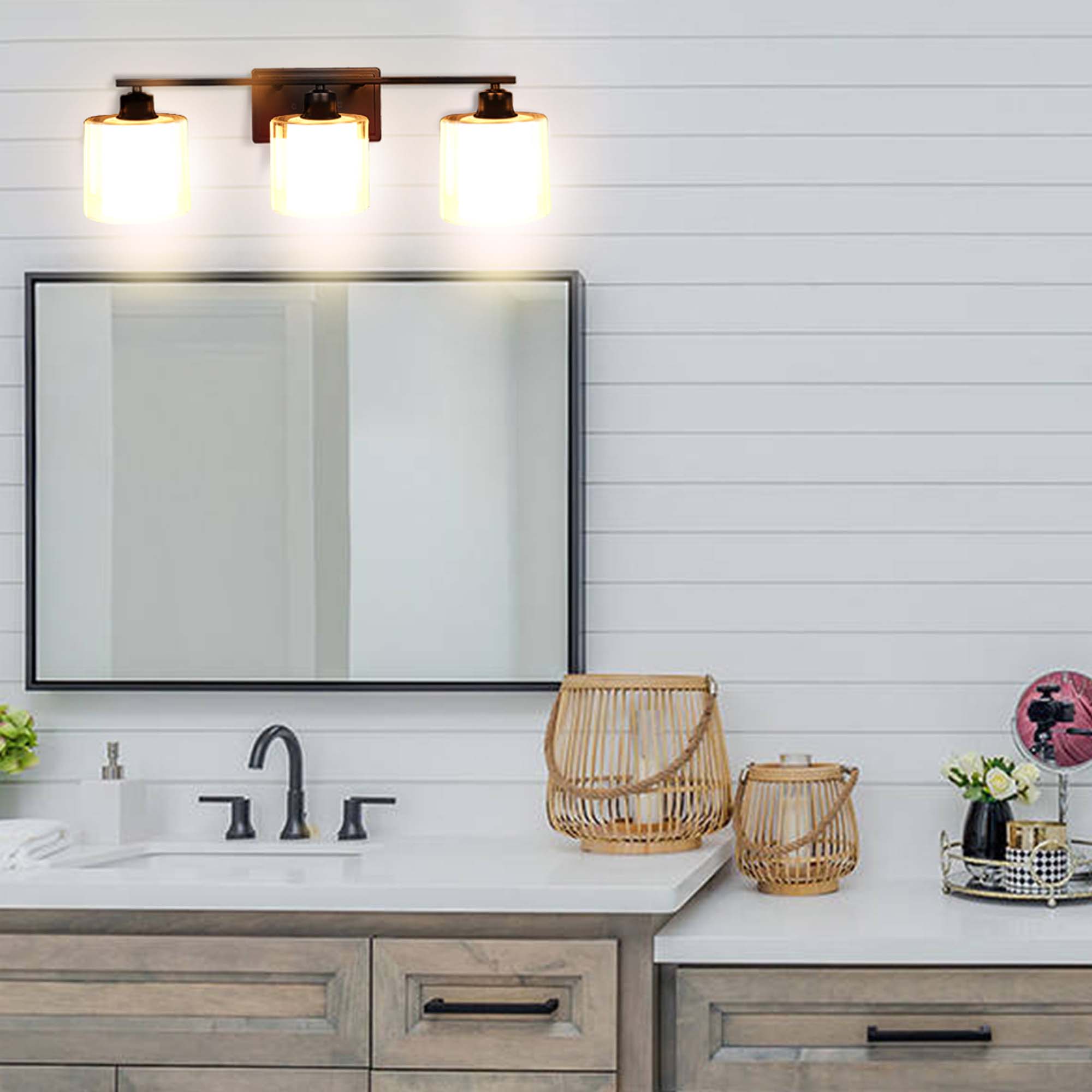 VT352400-ORB - Vanity Light 24.75-in 3 -Light Oil-rubbed Bronze Modern/contemporary Vanity light